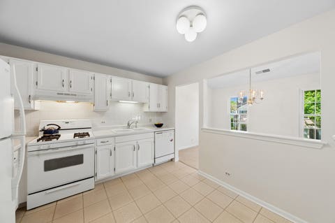 Tiny photo for 513 Kingsmill Lane #C, Prospect Heights, IL 60070 (MLS # 12690300)