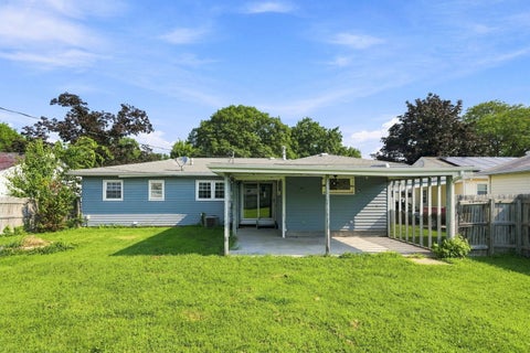 Tiny photo for 550 28th Avenue, East Moline, IL 61244 (MLS # 12724863)