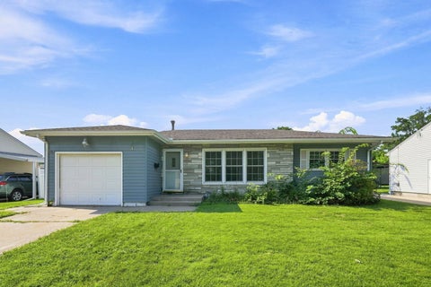 Photo of 550 28th Avenue, East Moline, IL 61244 (MLS # 12724863)