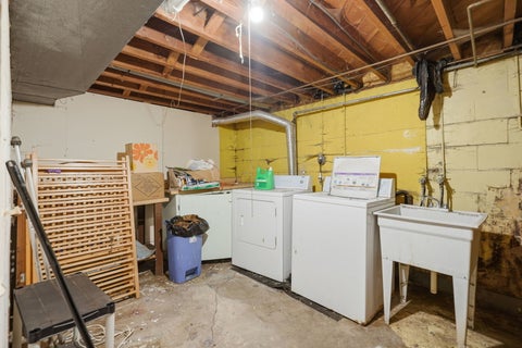 Tiny photo for 550 28th Avenue, East Moline, IL 61244 (MLS # 12724863)