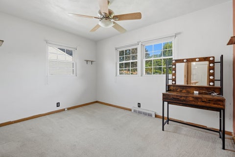 Tiny photo for 550 28th Avenue, East Moline, IL 61244 (MLS # 12724863)