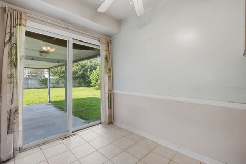 Tiny photo for 550 28th Avenue, East Moline, IL 61244 (MLS # 12724863)