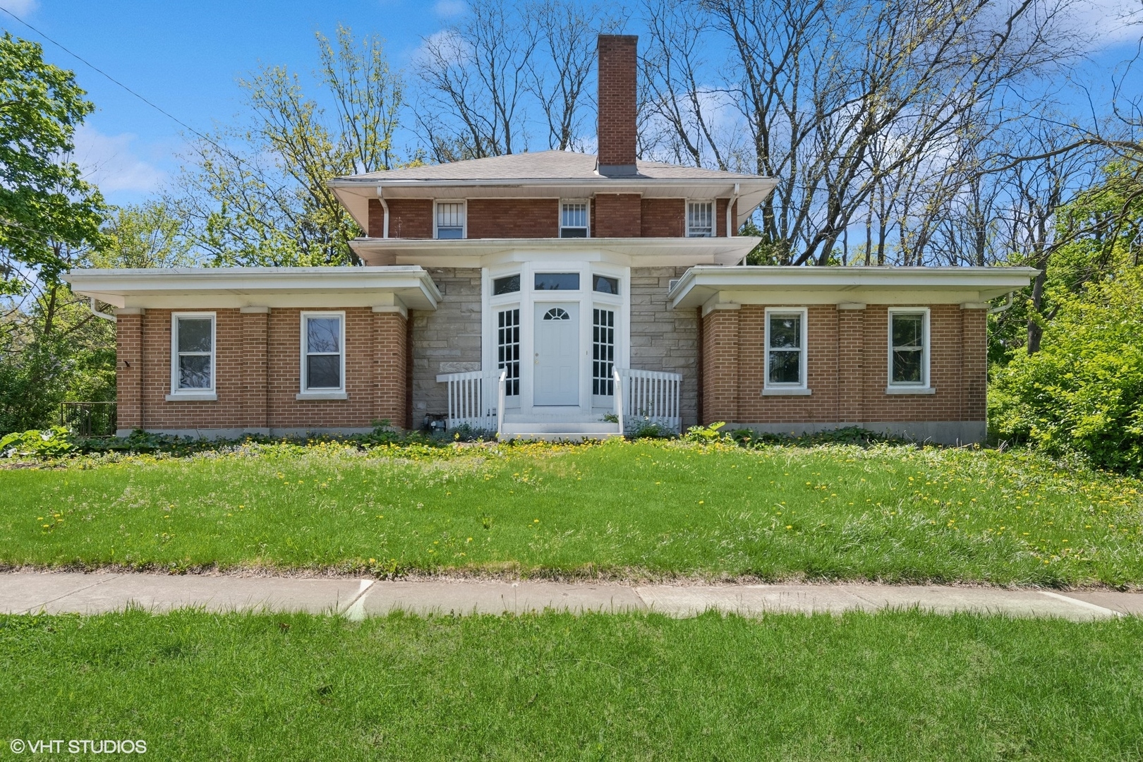 1005 DIVISION Street