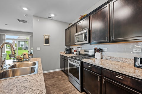 Tiny photo for 230 Sussex Court, North Aurora, IL 60542 (MLS # 12767496)