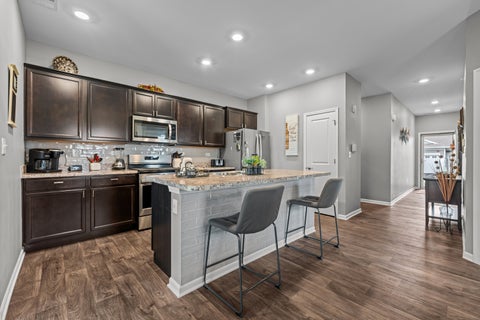 Tiny photo for 230 Sussex Court, North Aurora, IL 60542 (MLS # 12767496)