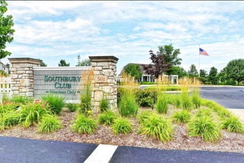 Tiny photo for 424 Shadow Court, Oswego, IL 60543 (MLS # 12776470)