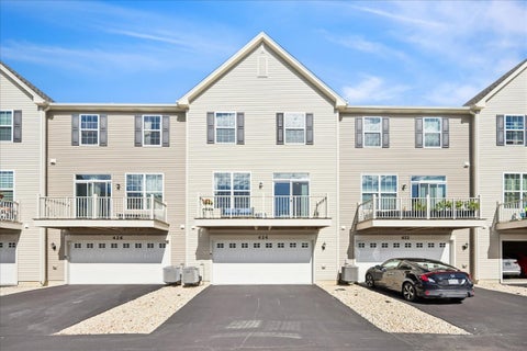 Tiny photo for 424 Shadow Court, Oswego, IL 60543 (MLS # 12776470)