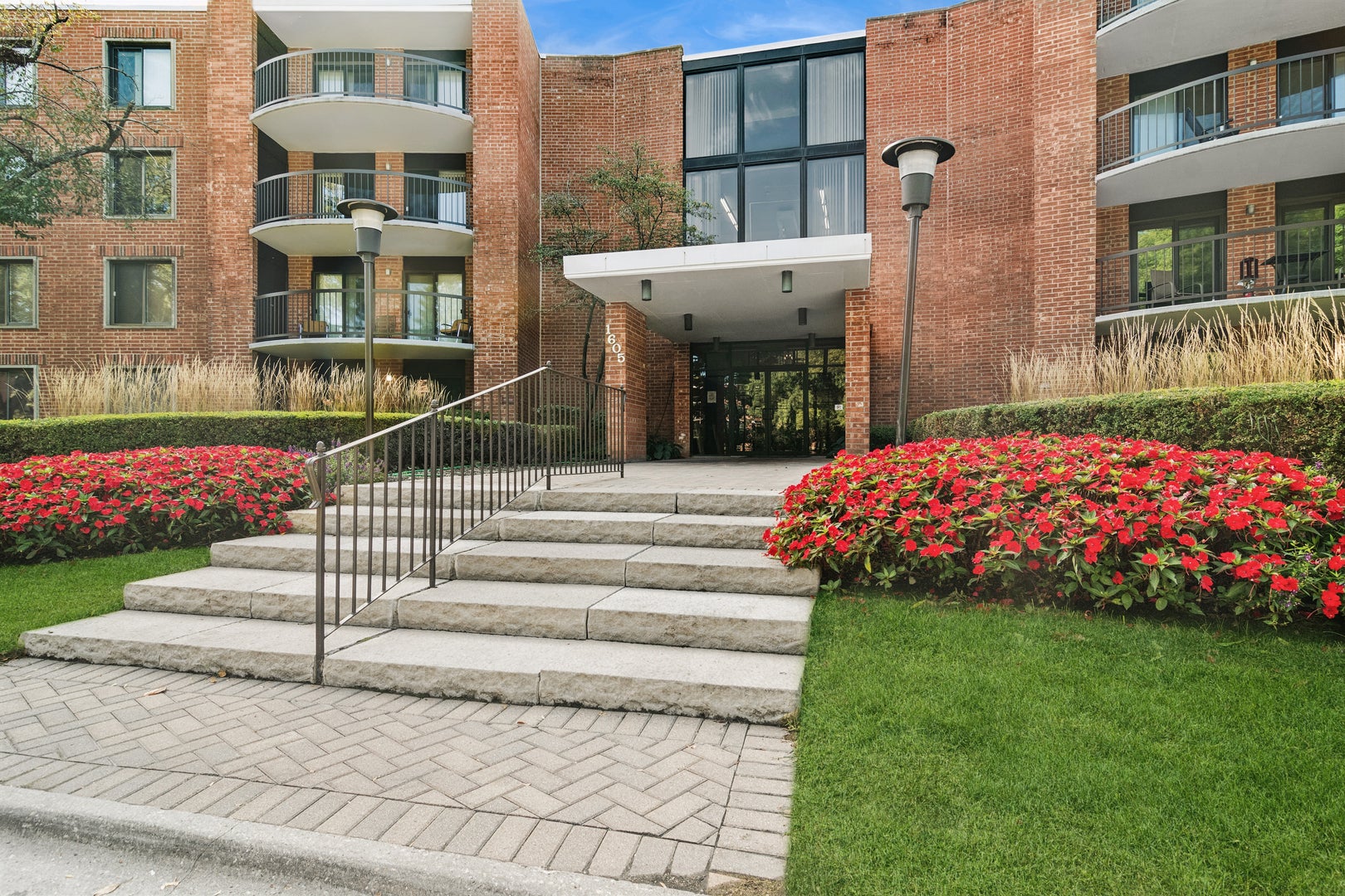 1605 E Central Road 213-B