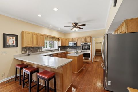 Tiny photo for 15911 Aspen Court, Huntley, IL 60142 (MLS # 12632799)