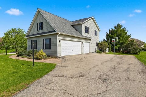 Tiny photo for 15911 Aspen Court, Huntley, IL 60142 (MLS # 12632799)