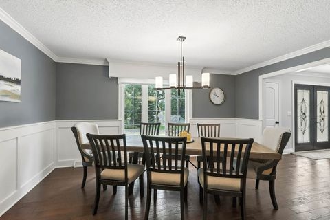 Tiny photo for 26 Briarwood Lane, Bettendorf, IA 52722 (MLS # 12603320)