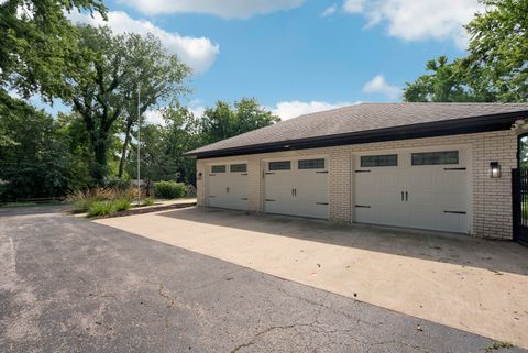 Tiny photo for 26 Briarwood Lane, Bettendorf, IA 52722 (MLS # 12603320)