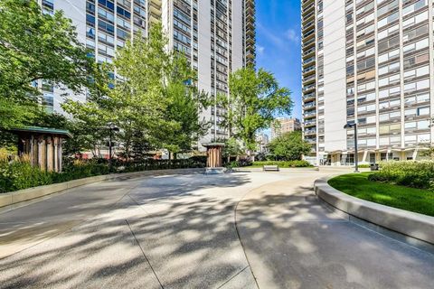 Tiny photo for 1560 N Sandburg Terrace #2403J, Chicago, IL 60610 (MLS # 12394644)