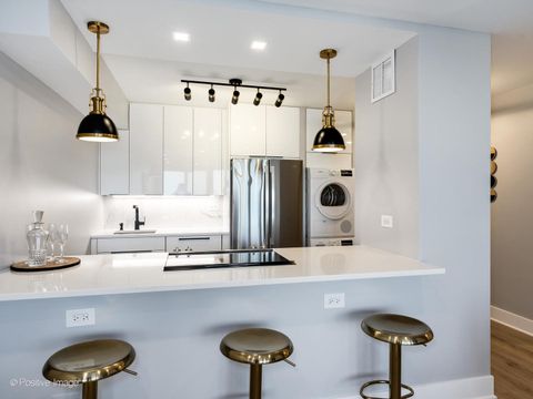 Tiny photo for 1560 N Sandburg Terrace #2403J, Chicago, IL 60610 (MLS # 12394644)
