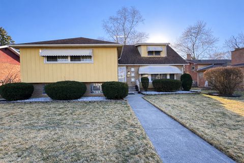 Photo of 15531 Woodlawn East Avenue, South Holland, IL 60473 (MLS # 12610504)
