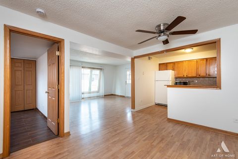 Tiny photo for 9708 Nottingham Avenue #11, Chicago Ridge, IL 60415 (MLS # 12470098)