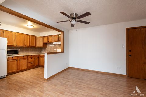 Tiny photo for 9708 Nottingham Avenue #11, Chicago Ridge, IL 60415 (MLS # 12470098)