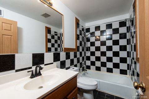 Tiny photo for 9708 Nottingham Avenue #11, Chicago Ridge, IL 60415 (MLS # 12470098)