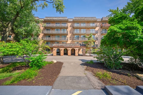Photo of Downers Grove, IL 60516 (MLS # 12746849)