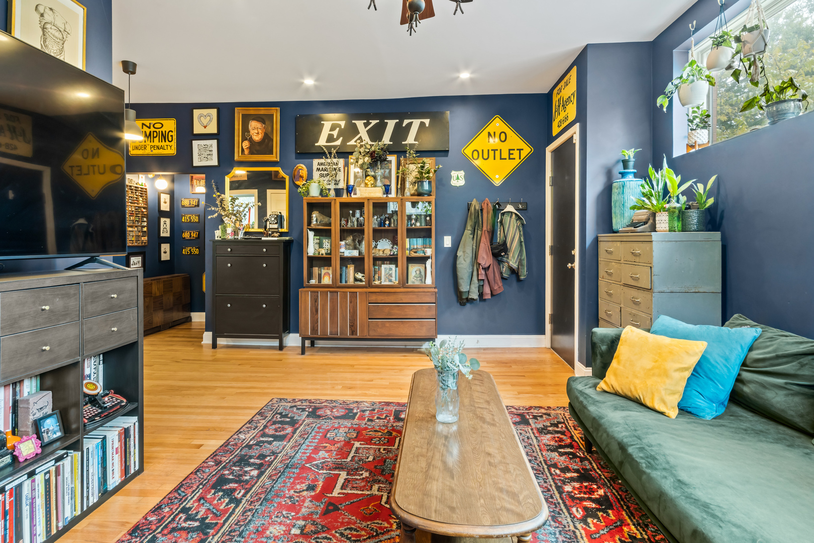 2558 W Haddon Avenue 1