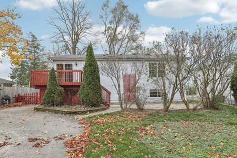 A home in Round Lake Heights