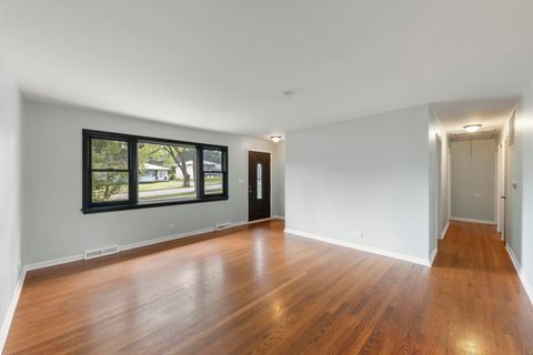 Tiny photo for 307 S Pierce Avenue, Wheaton, IL 60187 (MLS # 12711715)