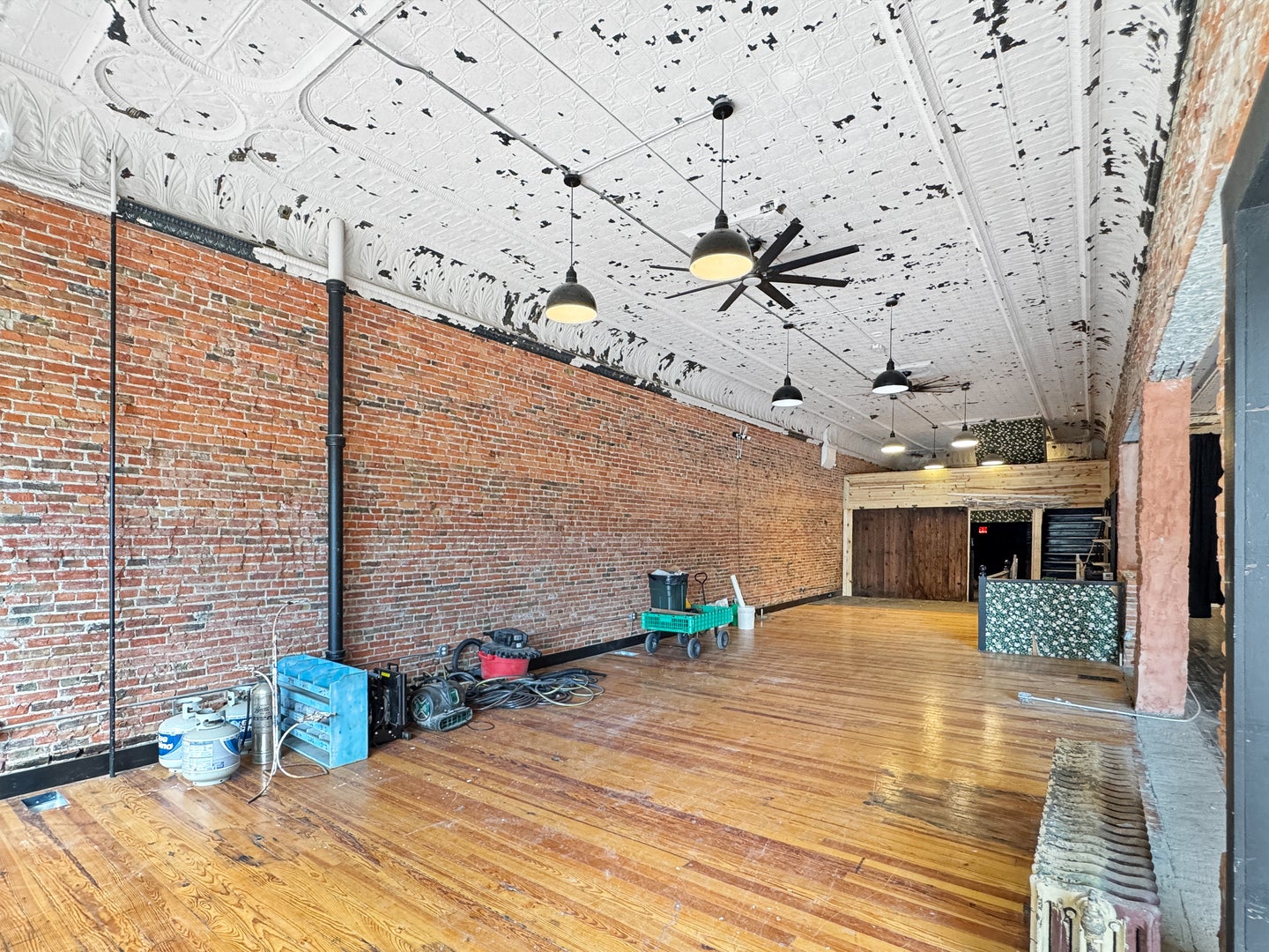 610 Court Street