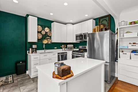 Tiny photo for 6140 N Hamilton Avenue #1S, Chicago, IL 60659 (MLS # 12674195)