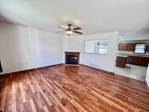 Tiny photo for 934 Evans Street, Ottawa, IL 61350 (MLS # 12499776)