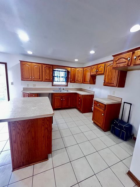 Tiny photo for 934 Evans Street, Ottawa, IL 61350 (MLS # 12499776)