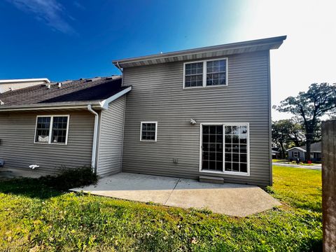 Tiny photo for 934 Evans Street, Ottawa, IL 61350 (MLS # 12499776)