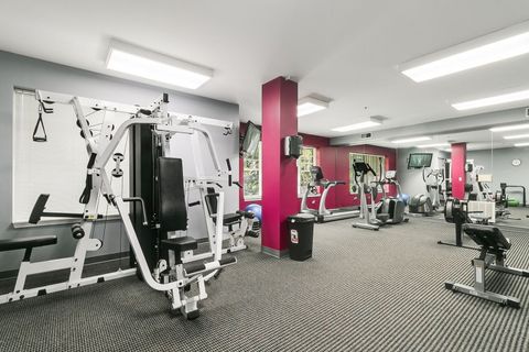 Tiny photo for 5100 W 96TH Street #442, Oak Lawn, IL 60453 (MLS # 12487205)
