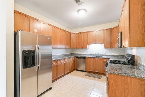 Tiny photo for 5100 W 96TH Street #442, Oak Lawn, IL 60453 (MLS # 12487205)