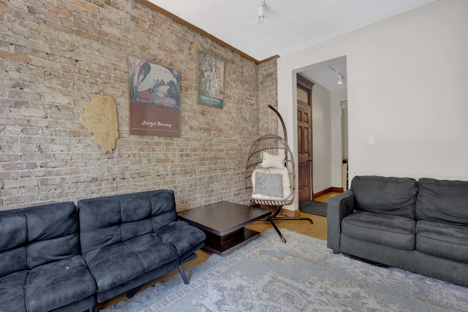 1404 W Flournoy Street 1