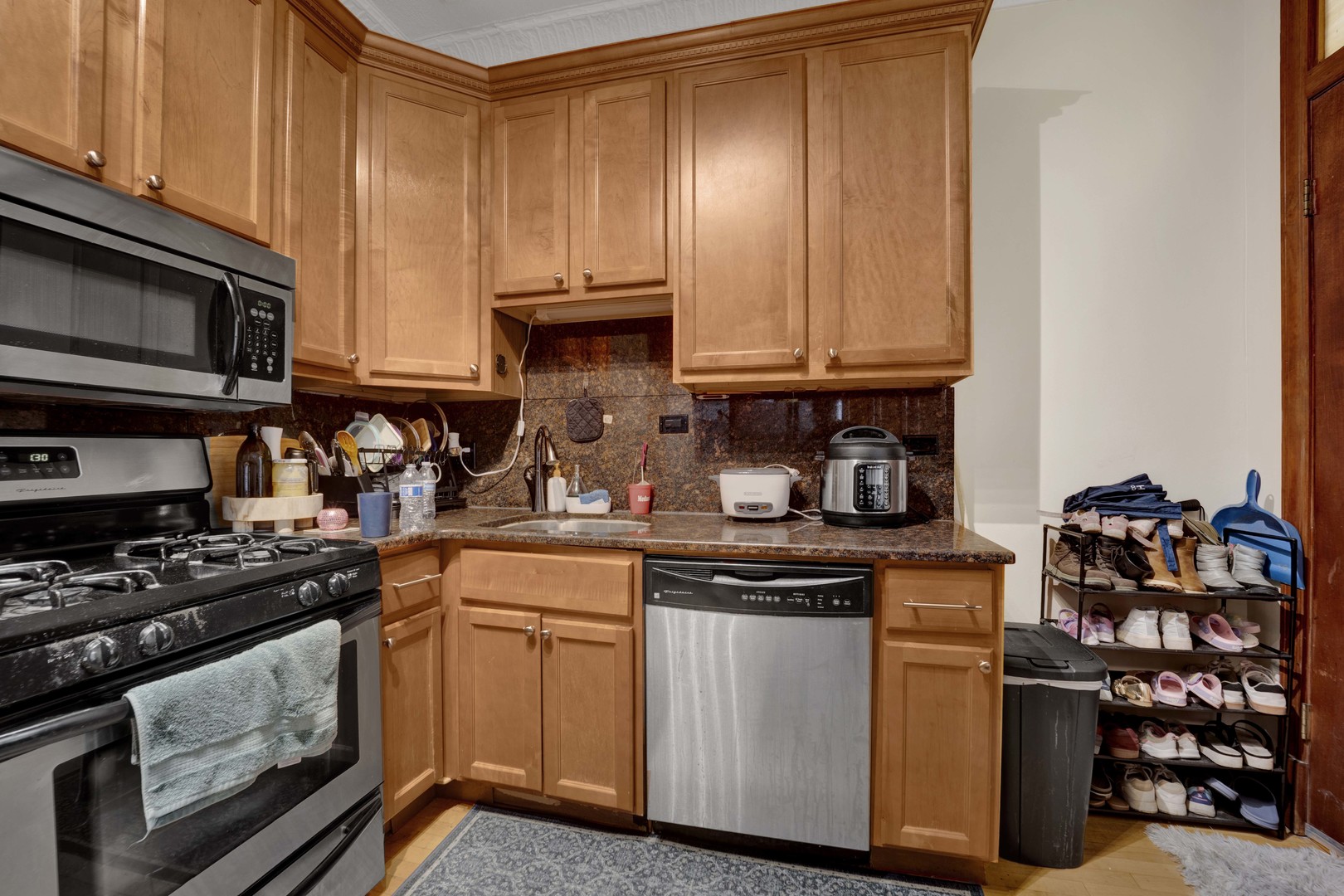 1404 W Flournoy Street 1