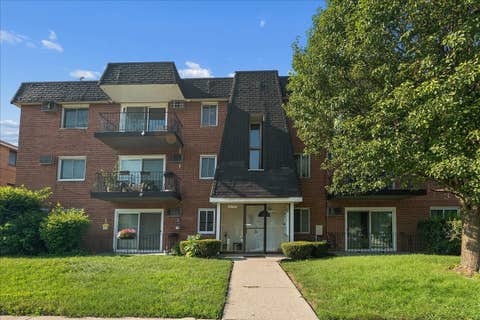 Tiny photo for 12850 Crestbrook Court #7, Crestwood, IL 60418 (MLS # 12707026)