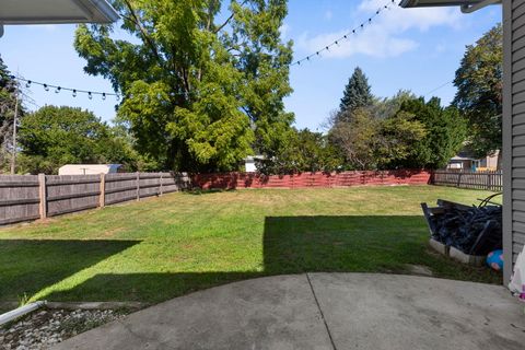 Tiny photo for 324 Alma Terrace, Cary, IL 60013 (MLS # 12488558)