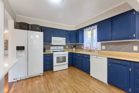 Tiny photo for 324 Alma Terrace, Cary, IL 60013 (MLS # 12488558)