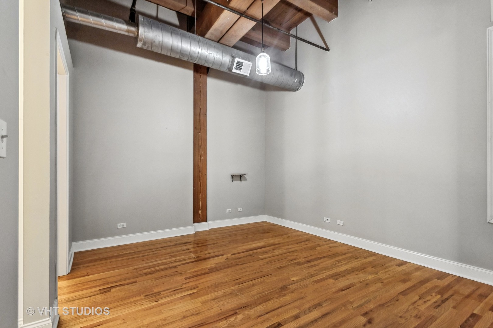 2735 W Armitage Avenue 108