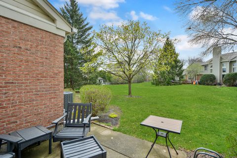 Tiny photo for 1315 Orrington Court #M, Wheeling, IL 60090 (MLS # 12611230)
