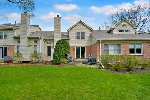 Tiny photo for 1315 Orrington Court #M, Wheeling, IL 60090 (MLS # 12611230)