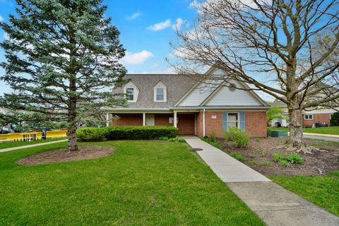 Tiny photo for 1315 Orrington Court #M, Wheeling, IL 60090 (MLS # 12611230)