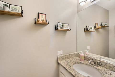 Tiny photo for 1315 Orrington Court #M, Wheeling, IL 60090 (MLS # 12611230)