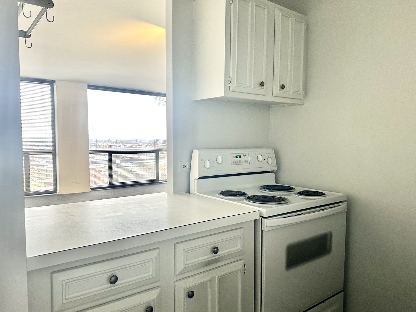 4343 N Clarendon Avenue 2613