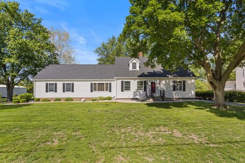 Photo of 520 S Main Street, Gifford, IL 61847 (MLS # 12633014)