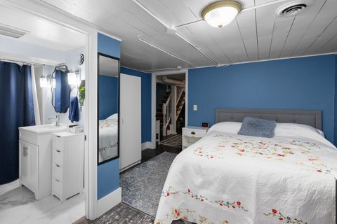 Tiny photo for 3105 Jefferson Avenue, Davenport, IA 52803 (MLS # 12575715)