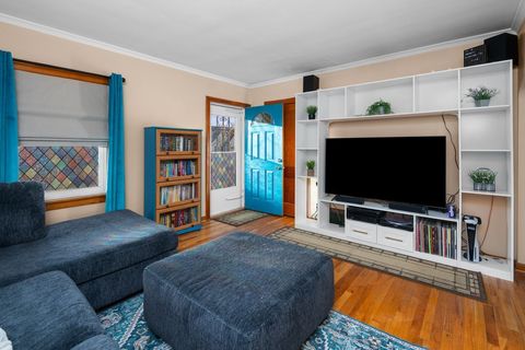 Tiny photo for 3105 Jefferson Avenue, Davenport, IA 52803 (MLS # 12575715)