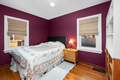 Tiny photo for 3105 Jefferson Avenue, Davenport, IA 52803 (MLS # 12575715)