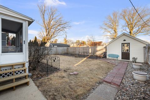 Tiny photo for 3105 Jefferson Avenue, Davenport, IA 52803 (MLS # 12575715)