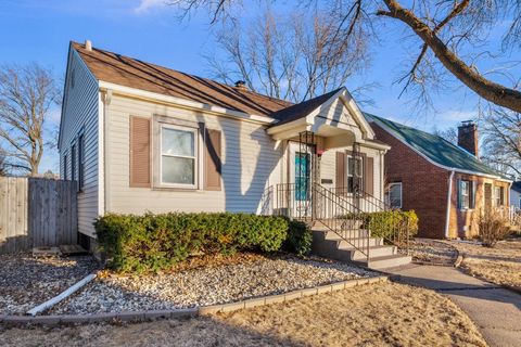 Tiny photo for 3105 Jefferson Avenue, Davenport, IA 52803 (MLS # 12575715)